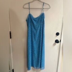 Aritzia Wilfred midi blue and white floral dress with slit size 10